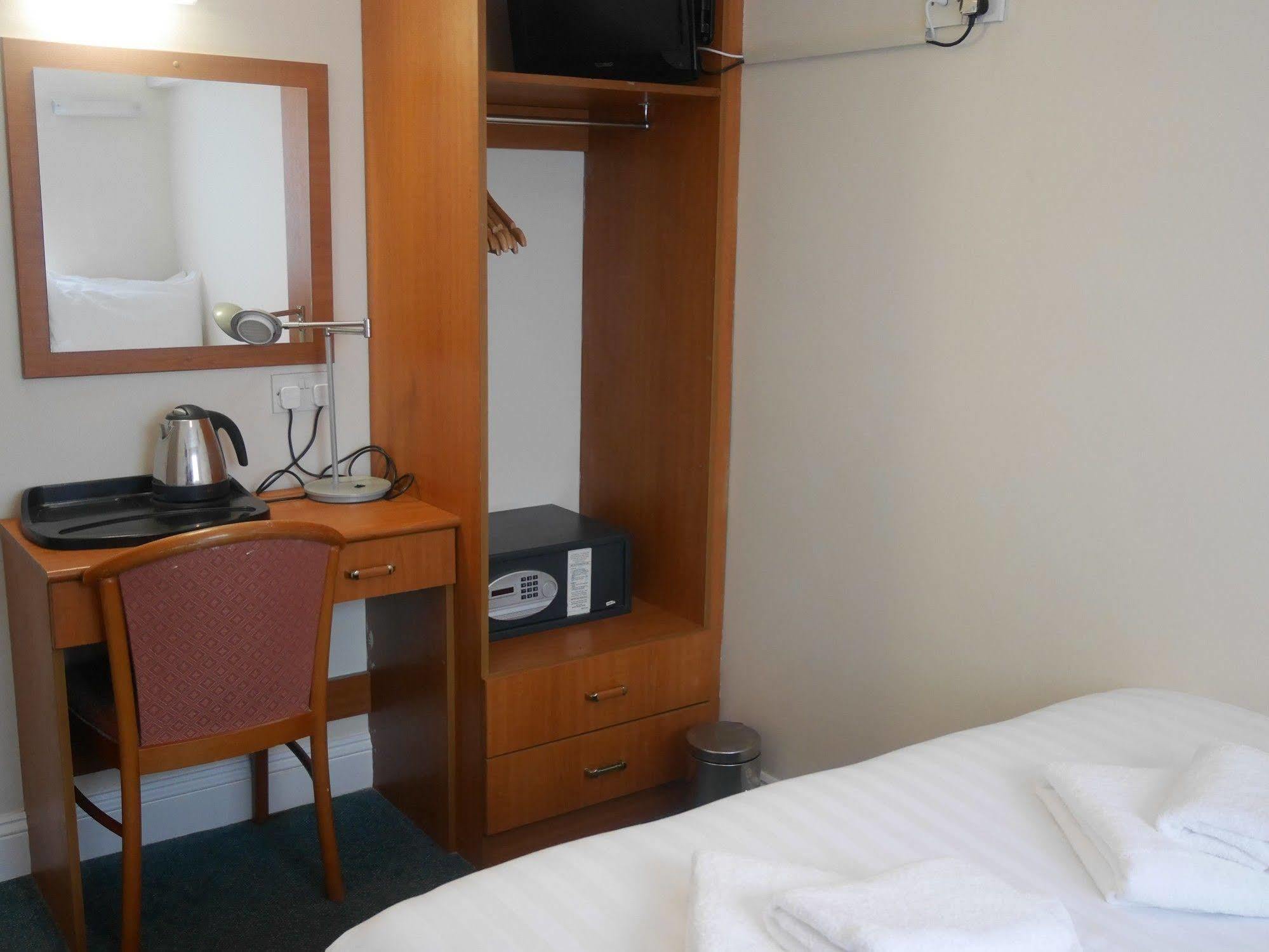 Sk Heathrow Hotel Hayes  Eksteriør bilde
