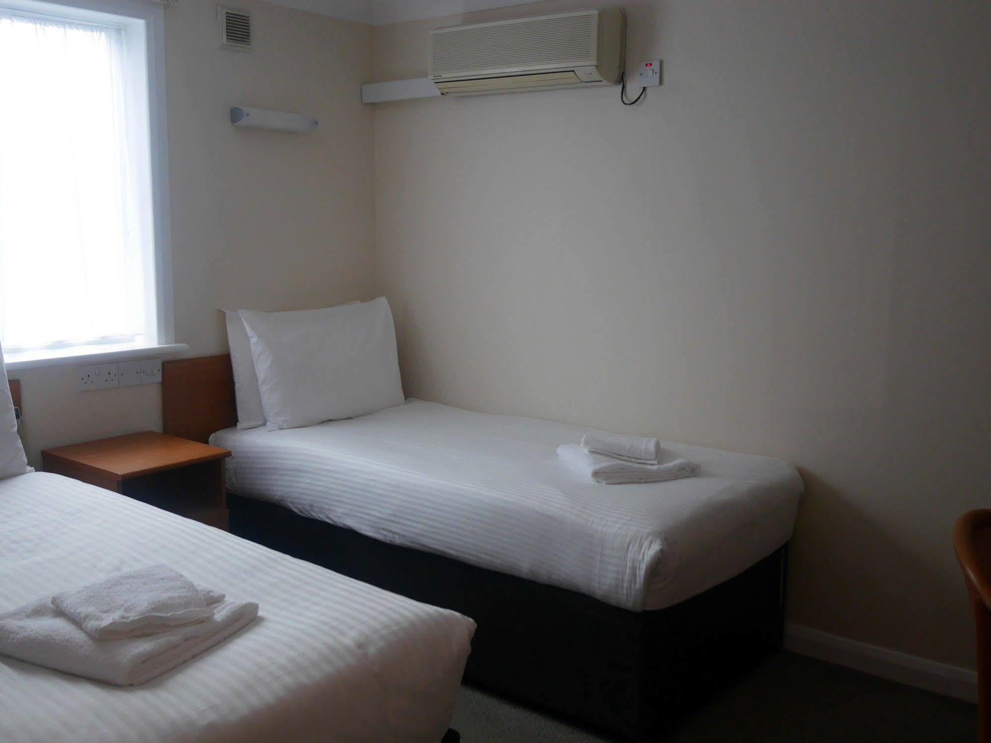 Sk Heathrow Hotel Hayes  Eksteriør bilde