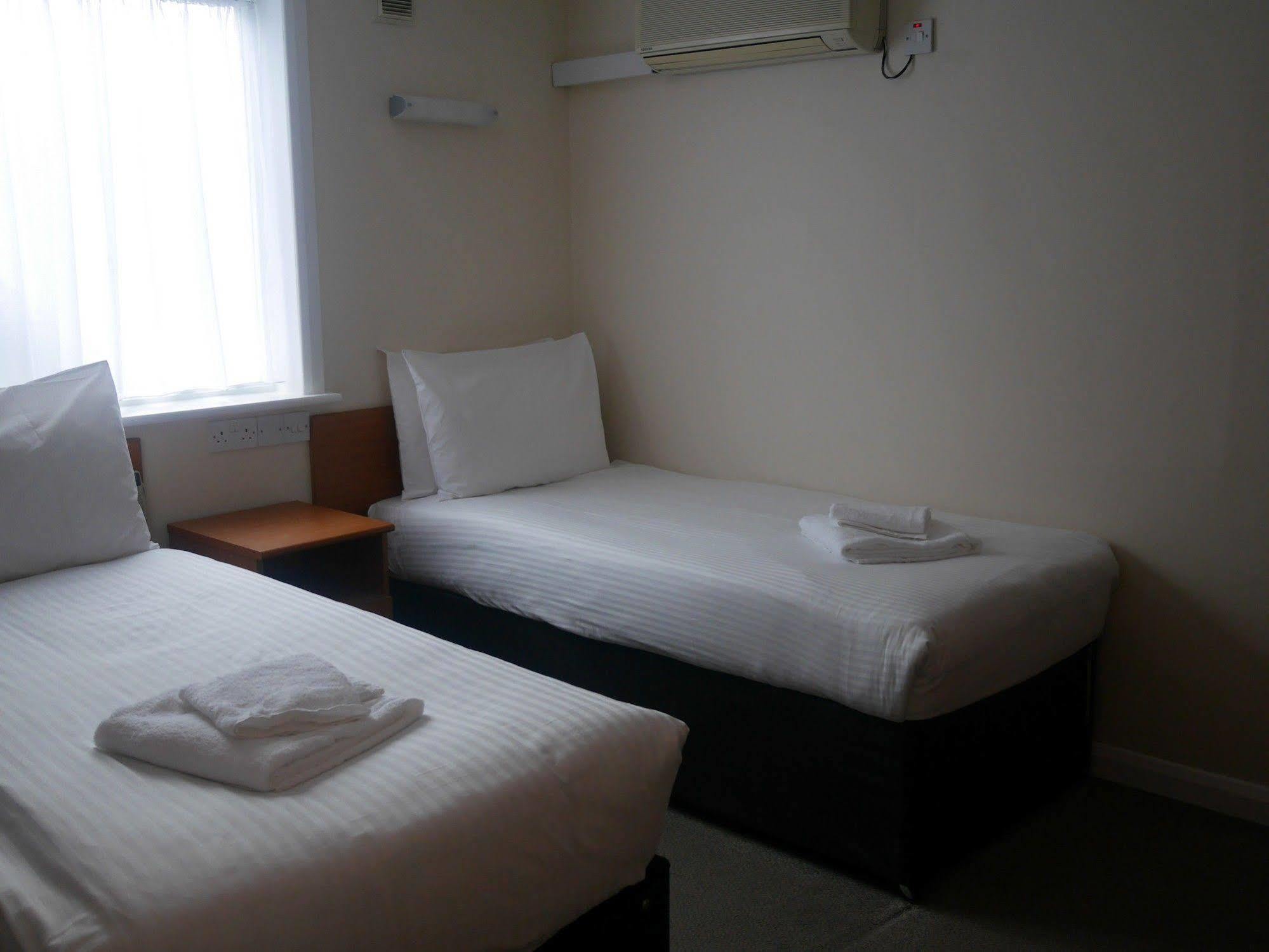 Sk Heathrow Hotel Hayes  Eksteriør bilde
