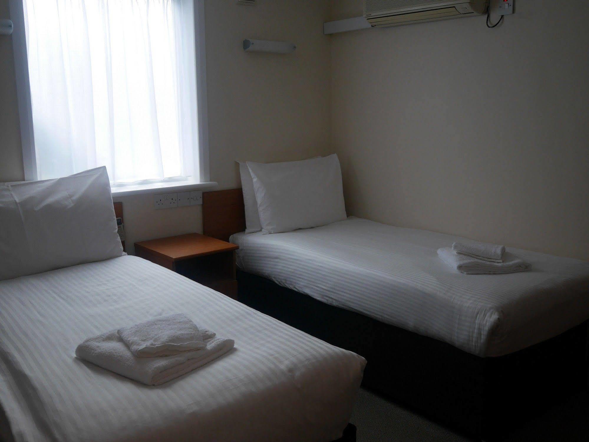 Sk Heathrow Hotel Hayes  Eksteriør bilde