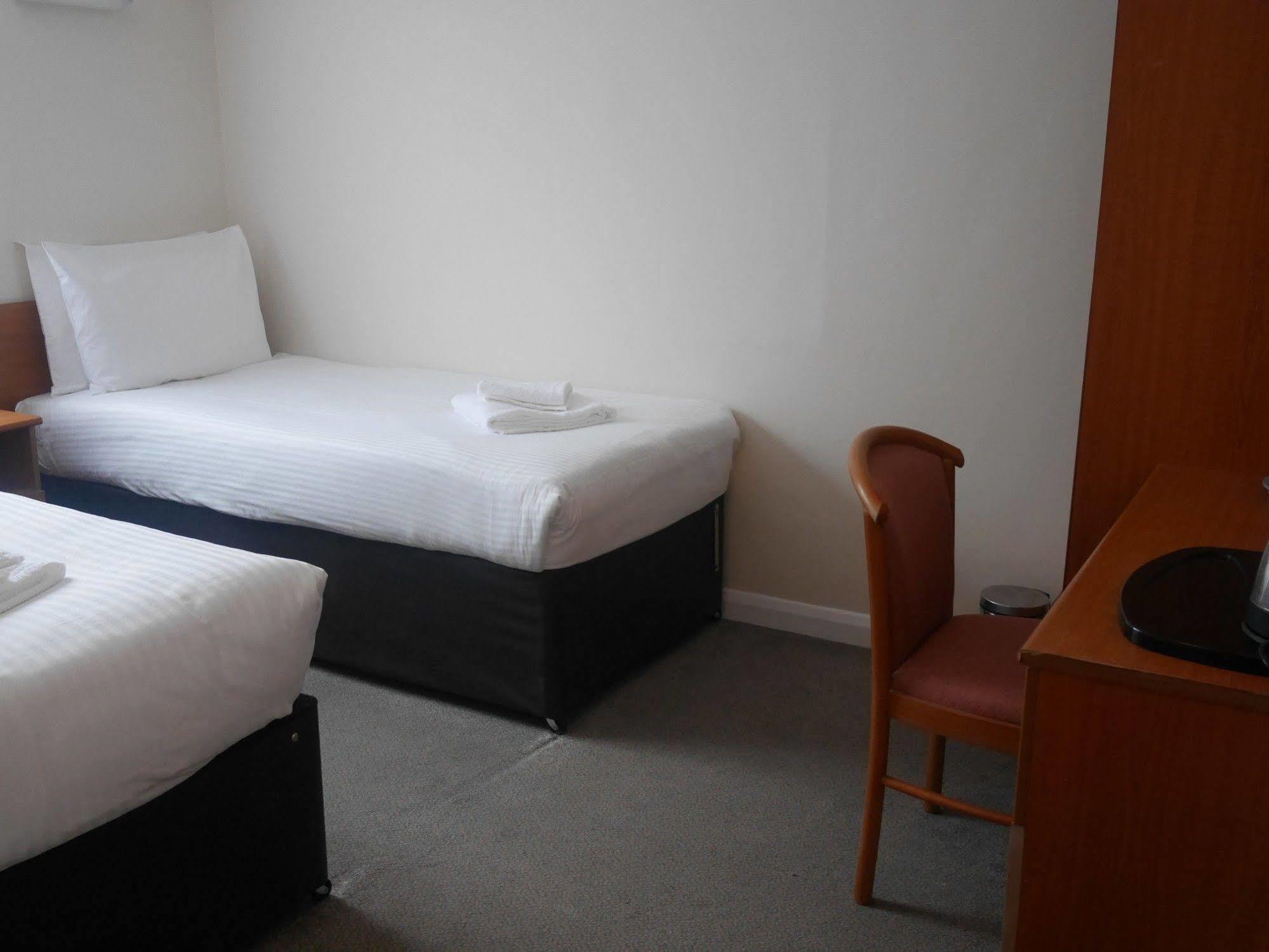 Sk Heathrow Hotel Hayes  Eksteriør bilde