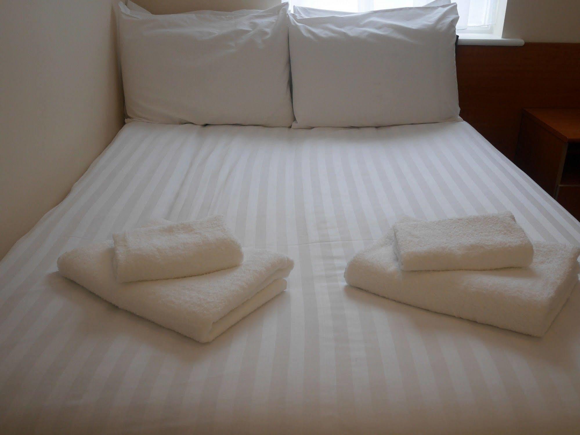 Sk Heathrow Hotel Hayes  Eksteriør bilde