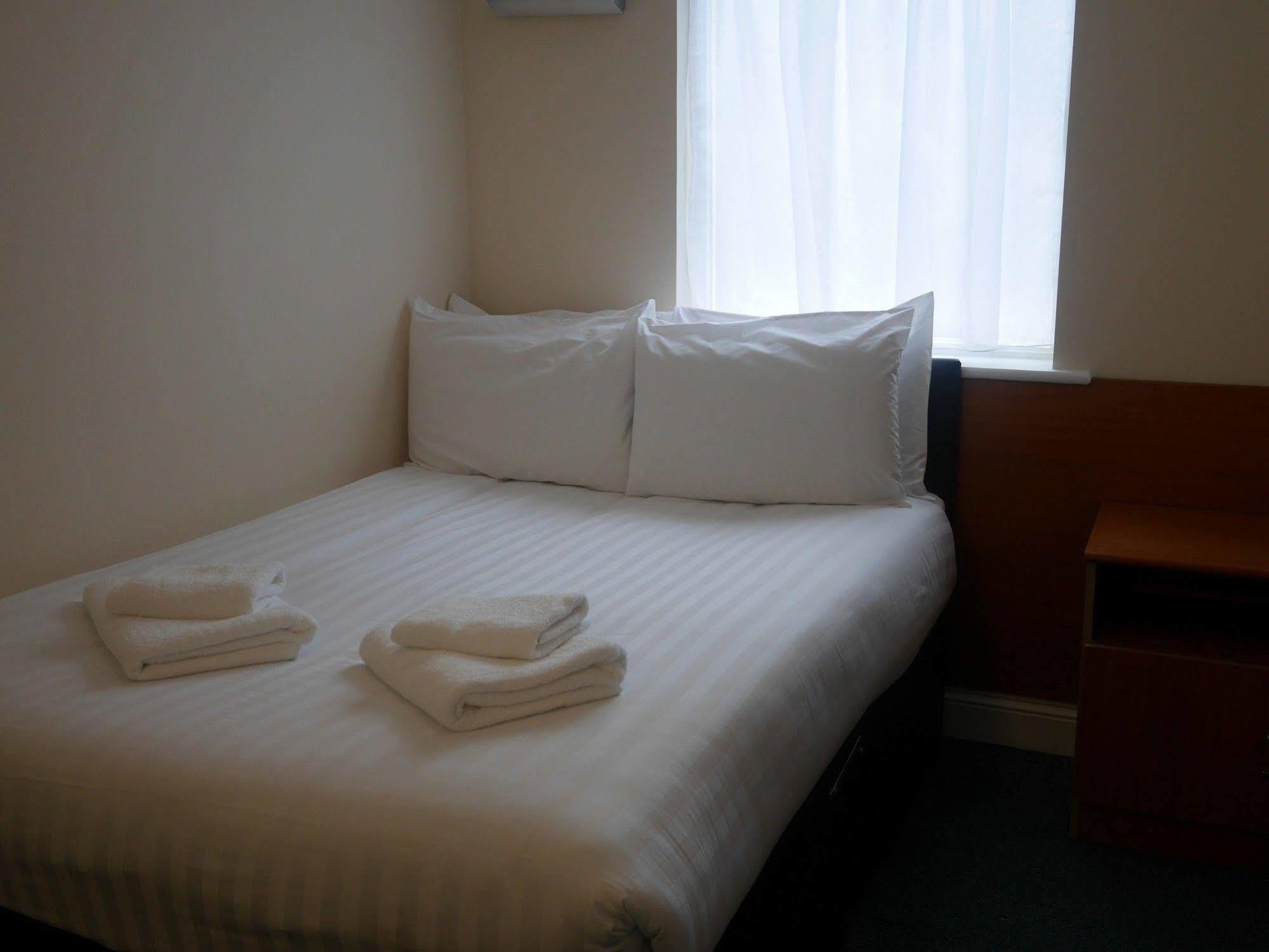 Sk Heathrow Hotel Hayes  Eksteriør bilde